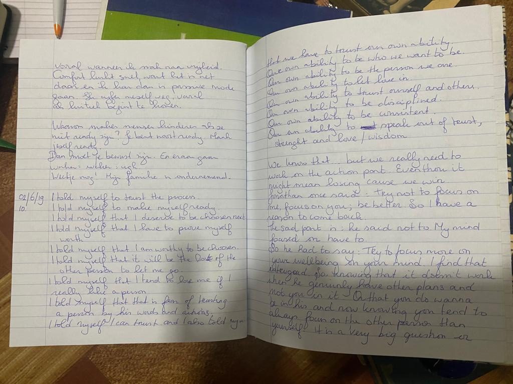 Reading on Christmas Night